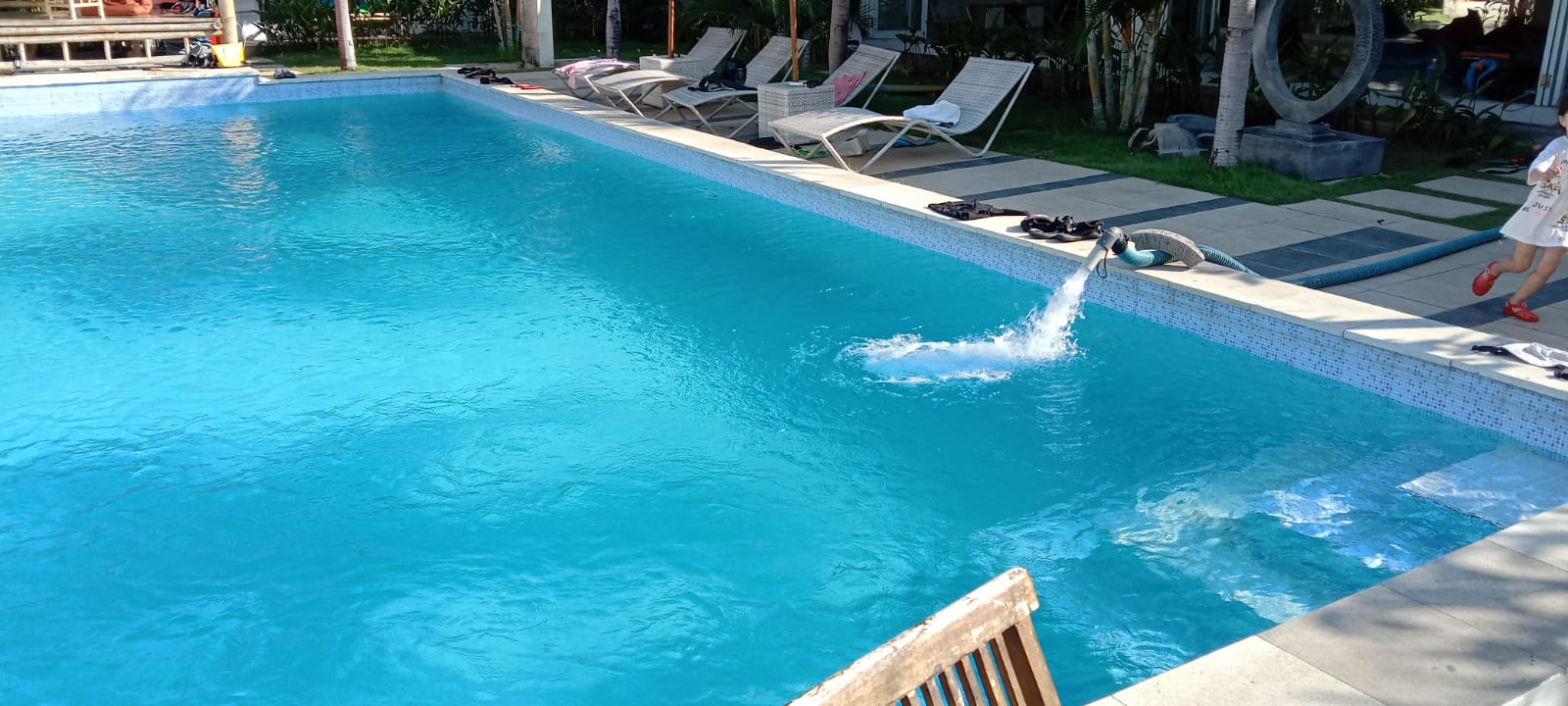 supplier air kolam renang bali